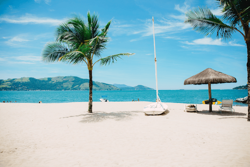 A relaxing view of the beach 