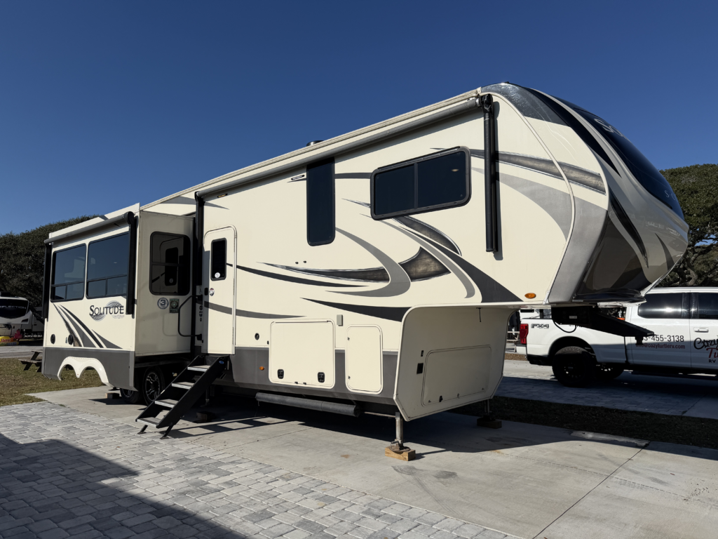 2021 Grand Design Solitude 3550BH